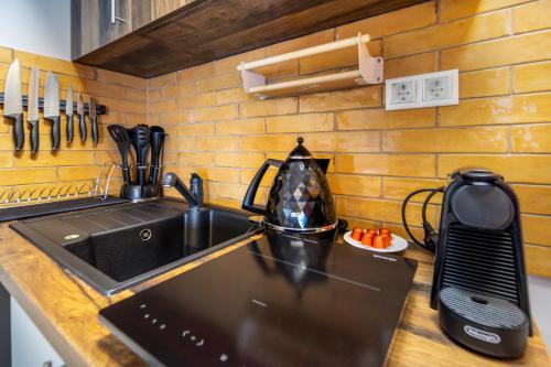 Downtown Apartment House Orange 3