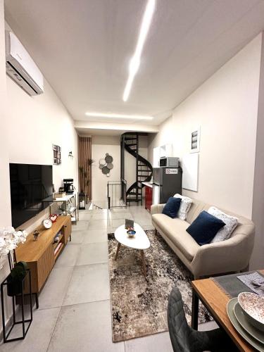 City Center Acropolis area Maisonette Modern House, Atene