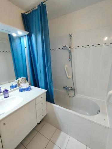 Apartment with Pool Air Conditioning WiFi and Garage, Collioure (foto 8)
