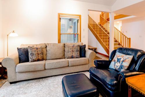 Rest & Relaxation on Red Fir, Sunriver (photo 6)