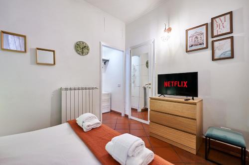 One-Bedroom Apartment image 8