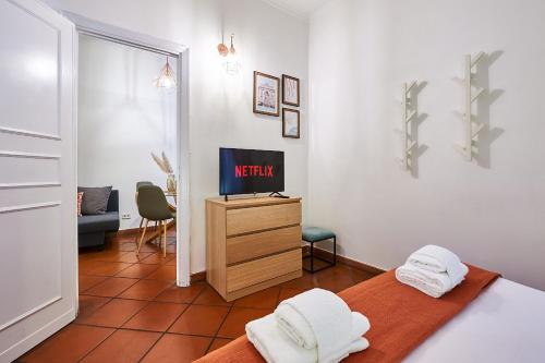 One-Bedroom Apartment image 3