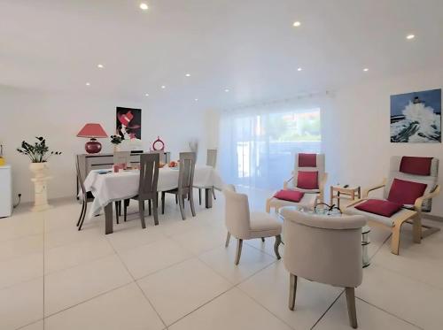 Three-Bedroom Home image 10