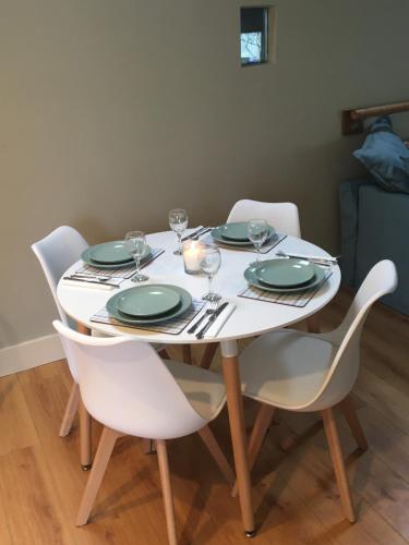 The Cowshed Cottage on The Greenway in Island