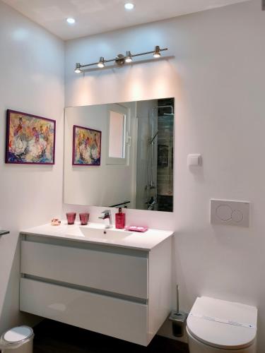 Apartamentos Turísticos Buganvilia - image 4