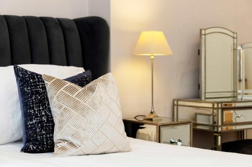 Veeve - The Brook Green Retreat - main image