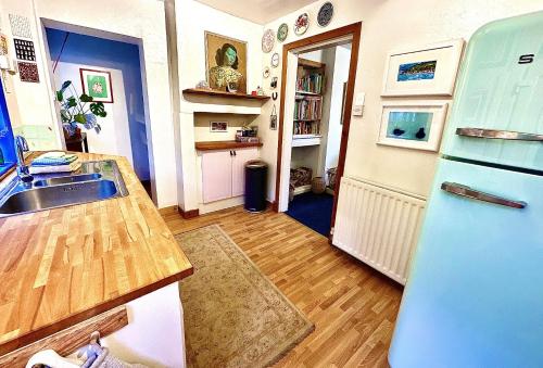 virtuve, Cosy Cottage with Woodburner by Crinan Canal Pets Welcome in Cairnbaan
