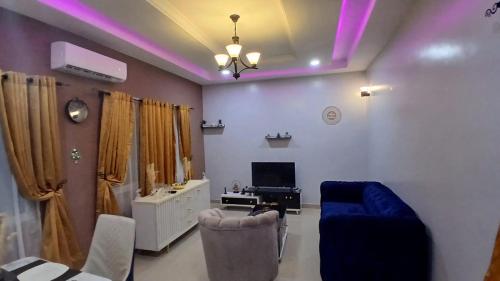 One-Bedroom Apartment image 10