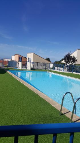 Úszómedence, Appartement vue mer in La Bernerie-En-Retz