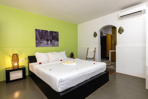 King Room with Pool View room in Green BOUTiQUE
