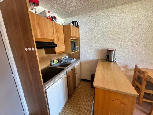 Studio cabine avec balcon sud, proche centre, pistes de luge et piscine - FR-1-515-109 Studio cabine avec balcon sud, proche centre, pistes de luge et piscine - FR-1-515-109