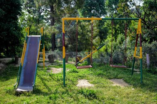 สวน, THC Ecostays Kausani in เคาซานิ