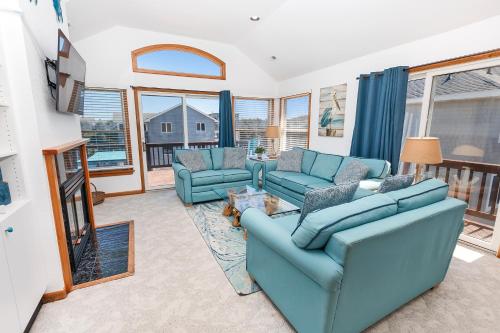 Oceanside, Close to Beach, Hot Tub- OS5H, Long Beach Day