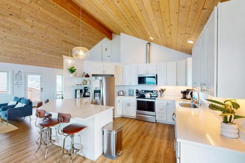 The Kiwanda Surf House in Pasifiksitija (OR)