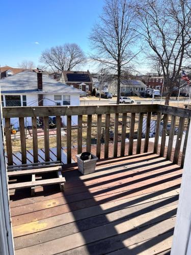 Amazing three bedrooms Apartment near EWR and NYC in ليندن / نيوجيرسي