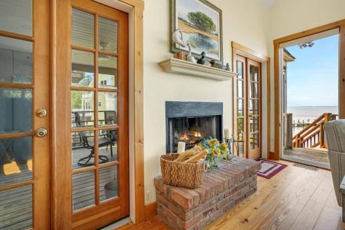 Grandview - Pet friendly, Waterfront home with dock!, Deep Hole (fotografie 9)