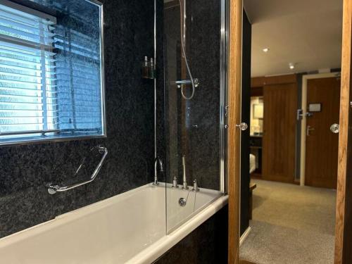 Royal Oak Appleby - image 3