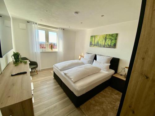 FeWo Günztalblick - Ruhige Lage -125 qm - neu und komfortabel - große Terrasse (FeWo Gunztalblick - Ruhige Lage -125 qm - neu und komfortabel - große Terrasse) in Oberschönegg