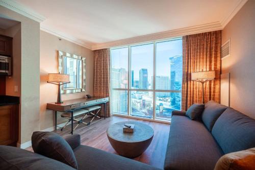 No Resort Fee Strip View Suite &Free Valet &Pool, Las Vegas (fotografie 3)