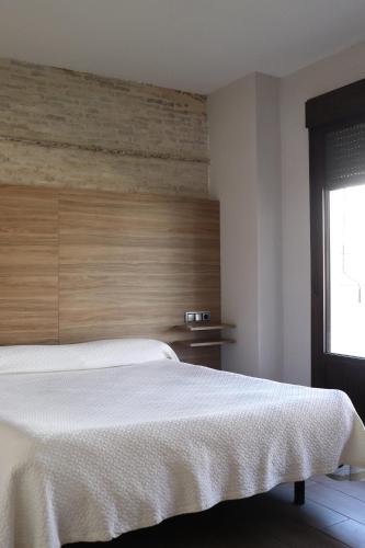 2 bedrooms, 3 beds