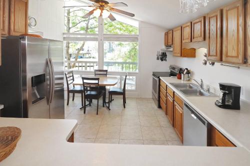 Langtree - Pet friendly, waterfront with boat dock!, Deep Hole (zdjęcie 8)