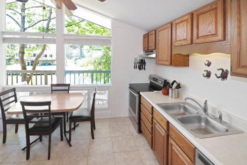 Langtree - Pet friendly, waterfront with boat dock!, Deep Hole (zdjęcie 10)