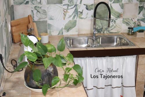 Casa Rural Los Tajoneros - El Moralejo - Caravaca de la Cruz in Inazares