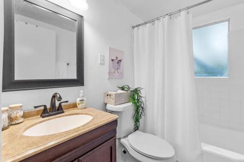 Music Theme at FSU 2 bed 1 bath Music Theme at FSU 2 bed 1 bath