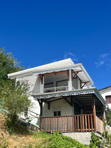 Buitenkant, Kay Lucile, Vue mer sur les hauteurs du Carbet, 5 minutes plage in Le Carbet