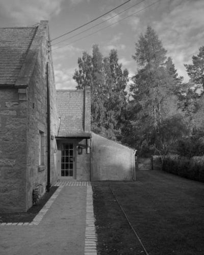 Old school - Charming Historic Cottage for Seven in Ballater