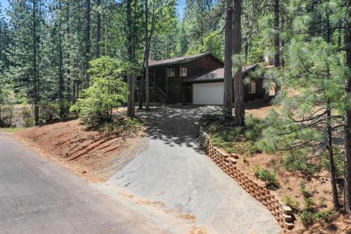 Great Cabin with AC Firepit Fireplace, Arnold (foto 7)
