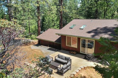 Great Cabin with AC Firepit Fireplace, Arnold (foto 9)