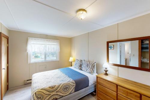 Auntie's House - image 14