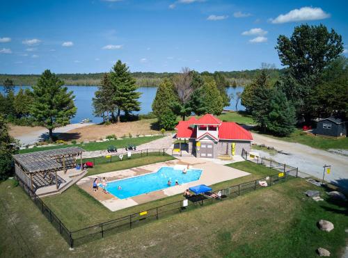 The Balmoral at Duck Lake in Dalrymple (ON)
