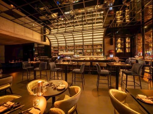 Étterem, Hotel am Beatles-Platz near Millerntor Stadion