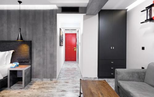 360 Degrees - image 10