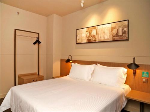 Jinjiang Inn Selected Shenzhen Huanggang Port Huangcheng Plaza - image 3