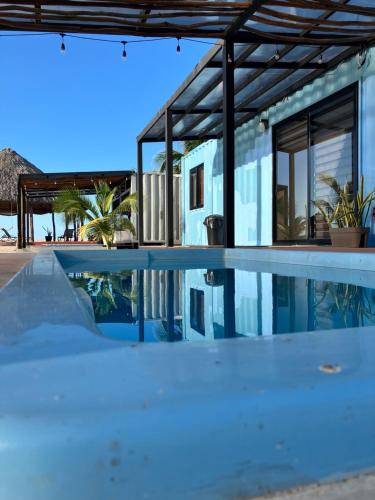 Hotel Playa Los Angeles Bungalow Ohana in Isla Aguada