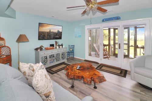 Misty's Thicket - Water access; Screened porches!