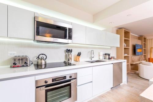 1 Bedroom Ocean View located at 1 Hotel & Homes Miami Beach -1106 - image 6
