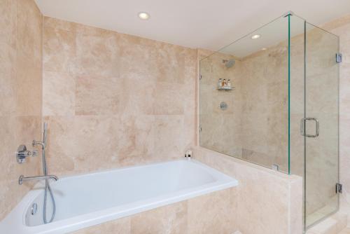 3 Bedroom Full Ocean Front located at 1 Hotel & Homes South Beach -1019 - image 10