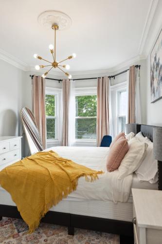 Chic & Modern - 35 Mins to NYC - Extended Stays