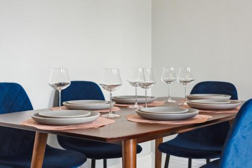 Chic & Modern - 35 Mins to NYC - Extended Stays