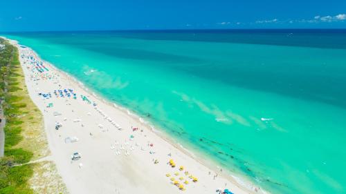 1 bedroom Ocean View located at 1 Hotel and Homes South Beach -906 - image 2