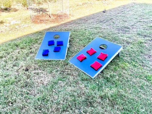 8min Texas A&M 1 King Beds firepit GriddleGrill 8min Texas A&M 1 King Beds firepit GriddleGrill