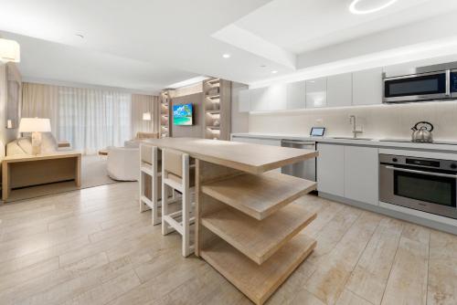1 Bedroom Ocean View located at 1 Hotel & Homes Miami Beach -1211 - image 9