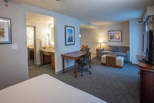 One-Bedroom Suite