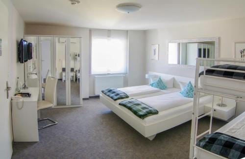Hotel - Restaurant Adler Room Type - Comfort Triple Room
