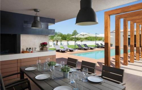 ระเบียง/ชานเรือน, Villa Royal Green in เบชิชี