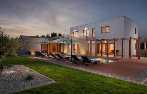 บริการและสิ่งอำนวยความสะดวก, Villa Royal Green in เบชิชี